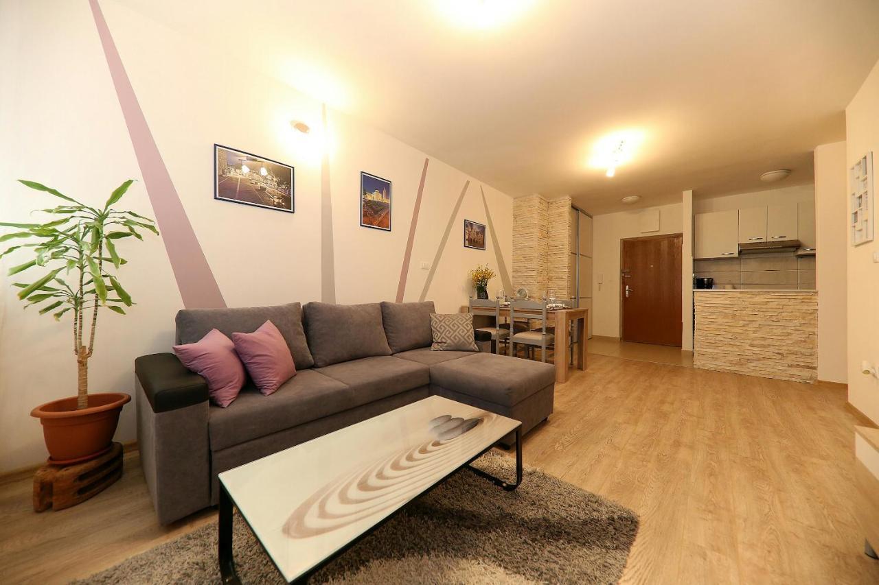 Neluna Apartment Zadar Bagian luar foto