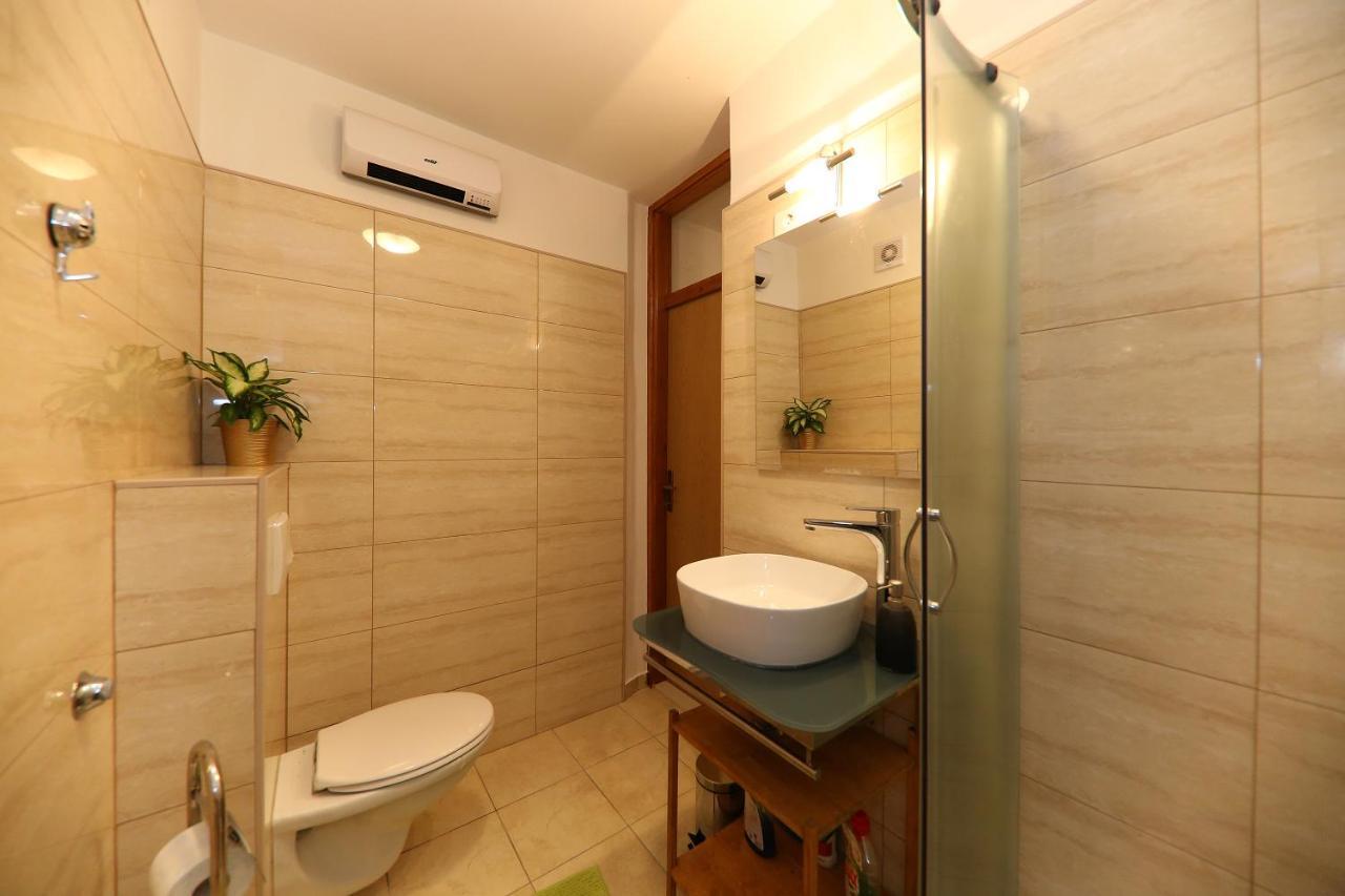 Neluna Apartment Zadar Bagian luar foto